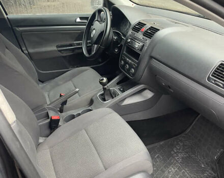 Чорний Фольксваген Джетта, об'ємом двигуна 1.6 л та пробігом 284 тис. км за 5500 $, фото 6 на Automoto.ua