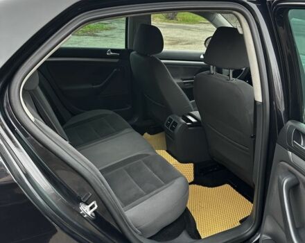 Черный Фольксваген Джетта, объемом двигателя 1.9 л и пробегом 290 тыс. км за 3800 $, фото 5 на Automoto.ua