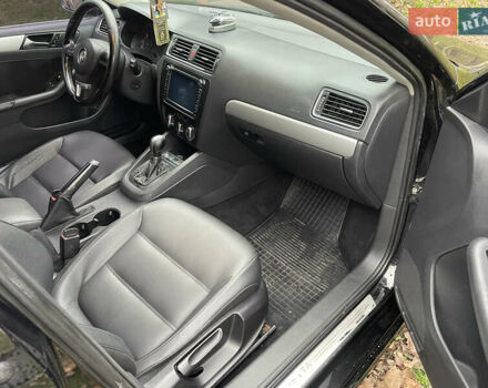 Чорний Фольксваген Джетта, об'ємом двигуна 2.5 л та пробігом 330 тис. км за 7999 $, фото 12 на Automoto.ua