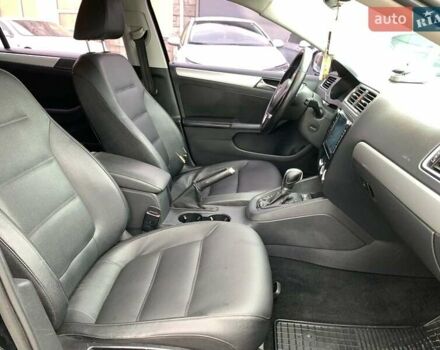 Черный Фольксваген Джетта, объемом двигателя 2.5 л и пробегом 339 тыс. км за 8790 $, фото 24 на Automoto.ua