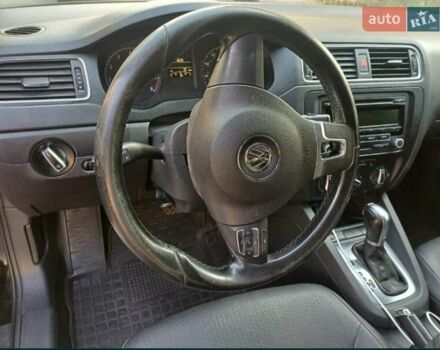 Черный Фольксваген Джетта, объемом двигателя 2.48 л и пробегом 220 тыс. км за 7800 $, фото 4 на Automoto.ua