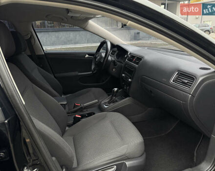 Черный Фольксваген Джетта, объемом двигателя 2 л и пробегом 260 тыс. км за 7499 $, фото 7 на Automoto.ua