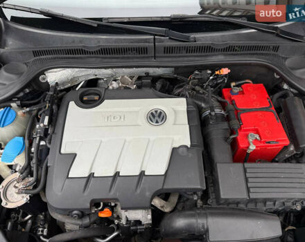 Черный Фольксваген Джетта, объемом двигателя 2 л и пробегом 170 тыс. км за 8300 $, фото 81 на Automoto.ua