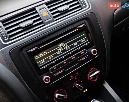 Черный Фольксваген Джетта, объемом двигателя 2.48 л и пробегом 203 тыс. км за 8900 $, фото 11 на Automoto.ua