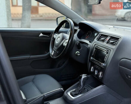 Черный Фольксваген Джетта, объемом двигателя 2.48 л и пробегом 155 тыс. км за 8200 $, фото 15 на Automoto.ua