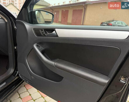 Черный Фольксваген Джетта, объемом двигателя 2 л и пробегом 170 тыс. км за 8300 $, фото 73 на Automoto.ua