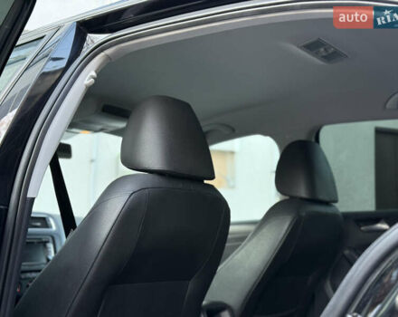 Черный Фольксваген Джетта, объемом двигателя 2.48 л и пробегом 152 тыс. км за 8500 $, фото 15 на Automoto.ua