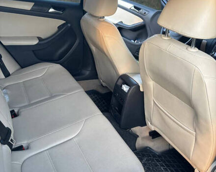 Черный Фольксваген Джетта, объемом двигателя 2.5 л и пробегом 200 тыс. км за 7999 $, фото 16 на Automoto.ua