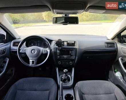 Чорний Фольксваген Джетта, об'ємом двигуна 1.6 л та пробігом 253 тис. км за 8500 $, фото 3 на Automoto.ua