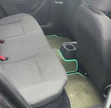 Черный Фольксваген Джетта, объемом двигателя 1.6 л и пробегом 250 тыс. км за 9000 $, фото 12 на Automoto.ua