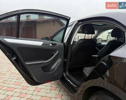 Черный Фольксваген Джетта, объемом двигателя 2 л и пробегом 170 тыс. км за 8300 $, фото 51 на Automoto.ua