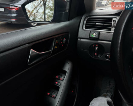 Черный Фольксваген Джетта, объемом двигателя 2 л и пробегом 260 тыс. км за 7499 $, фото 13 на Automoto.ua