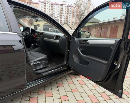 Черный Фольксваген Джетта, объемом двигателя 2 л и пробегом 170 тыс. км за 8300 $, фото 72 на Automoto.ua