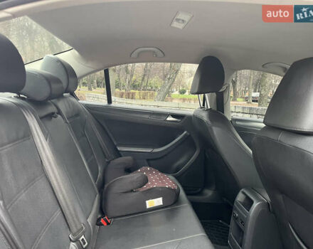 Черный Фольксваген Джетта, объемом двигателя 2.5 л и пробегом 174 тыс. км за 8300 $, фото 24 на Automoto.ua