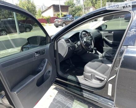 Черный Фольксваген Джетта, объемом двигателя 2.48 л и пробегом 276 тыс. км за 7900 $, фото 4 на Automoto.ua