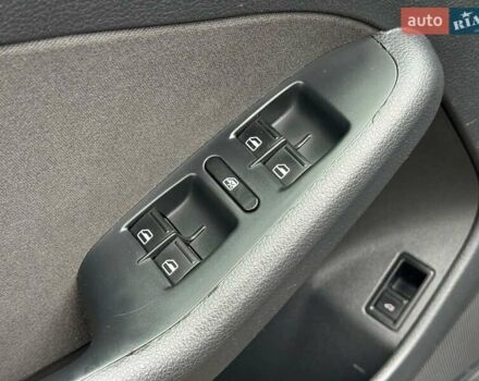 Черный Фольксваген Джетта, объемом двигателя 1.6 л и пробегом 279 тыс. км за 8690 $, фото 12 на Automoto.ua