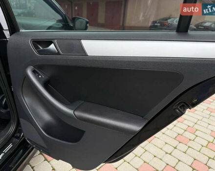 Черный Фольксваген Джетта, объемом двигателя 2 л и пробегом 170 тыс. км за 8300 $, фото 68 на Automoto.ua