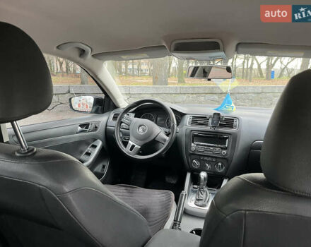 Черный Фольксваген Джетта, объемом двигателя 2.5 л и пробегом 174 тыс. км за 8300 $, фото 23 на Automoto.ua