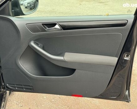 Черный Фольксваген Джетта, объемом двигателя 1.6 л и пробегом 279 тыс. км за 8690 $, фото 22 на Automoto.ua