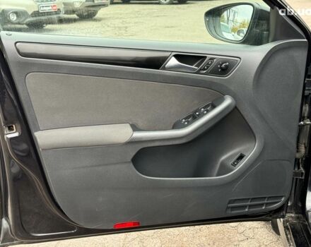 Черный Фольксваген Джетта, объемом двигателя 1.6 л и пробегом 279 тыс. км за 8690 $, фото 11 на Automoto.ua