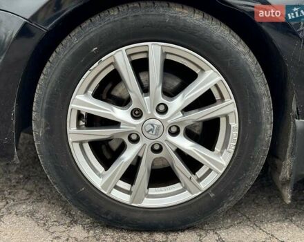 Черный Фольксваген Джетта, объемом двигателя 1.6 л и пробегом 279 тыс. км за 8690 $, фото 9 на Automoto.ua