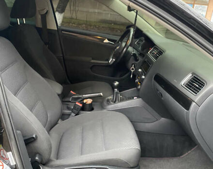 Черный Фольксваген Джетта, объемом двигателя 1.2 л и пробегом 112 тыс. км за 7800 $, фото 14 на Automoto.ua