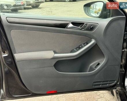 Черный Фольксваген Джетта, объемом двигателя 1.6 л и пробегом 279 тыс. км за 8690 $, фото 10 на Automoto.ua