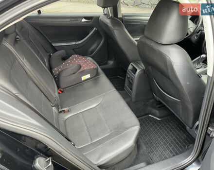 Черный Фольксваген Джетта, объемом двигателя 2.5 л и пробегом 174 тыс. км за 8300 $, фото 21 на Automoto.ua