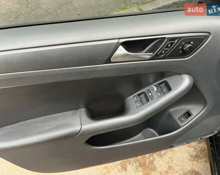 Черный Фольксваген Джетта, объемом двигателя 2.5 л и пробегом 174 тыс. км за 8300 $, фото 25 на Automoto.ua