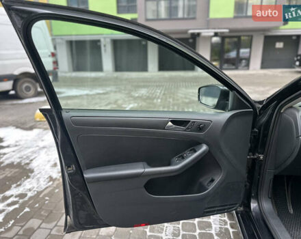 Черный Фольксваген Джетта, объемом двигателя 2.48 л и пробегом 202 тыс. км за 8100 $, фото 19 на Automoto.ua