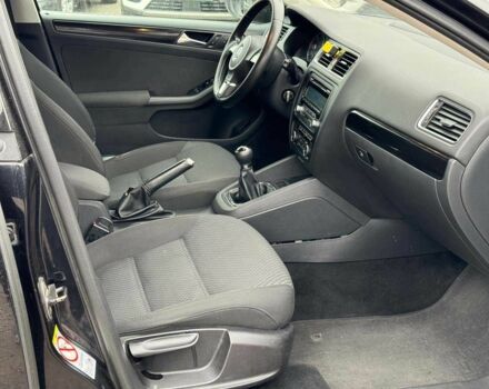 Черный Фольксваген Джетта, объемом двигателя 1.6 л и пробегом 279 тыс. км за 6990 $, фото 23 на Automoto.ua