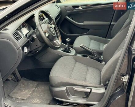 Черный Фольксваген Джетта, объемом двигателя 1.6 л и пробегом 279 тыс. км за 8690 $, фото 14 на Automoto.ua