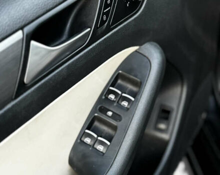 Черный Фольксваген Джетта, объемом двигателя 1.97 л и пробегом 229 тыс. км за 9500 $, фото 15 на Automoto.ua