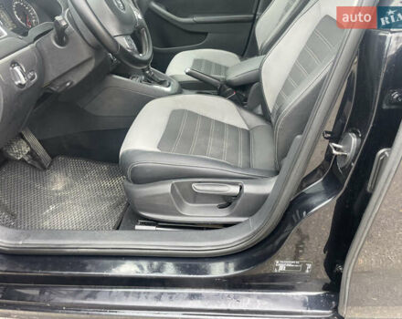 Чорний Фольксваген Джетта, об'ємом двигуна 1.6 л та пробігом 264 тис. км за 8100 $, фото 12 на Automoto.ua