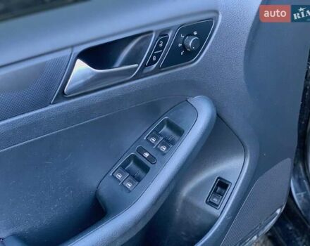 Чорний Фольксваген Джетта, об'ємом двигуна 2 л та пробігом 219 тис. км за 8990 $, фото 20 на Automoto.ua