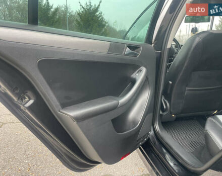 Чорний Фольксваген Джетта, об'ємом двигуна 1.6 л та пробігом 264 тис. км за 8100 $, фото 9 на Automoto.ua