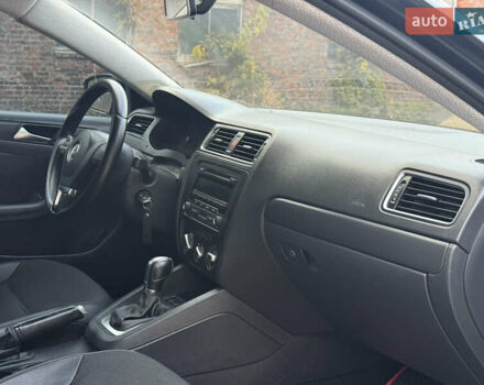 Черный Фольксваген Джетта, объемом двигателя 2.5 л и пробегом 186 тыс. км за 8750 $, фото 45 на Automoto.ua