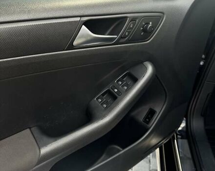 Чорний Фольксваген Джетта, об'ємом двигуна 2 л та пробігом 224 тис. км за 8800 $, фото 9 на Automoto.ua