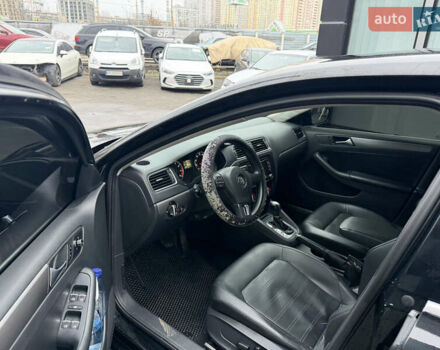 Черный Фольксваген Джетта, объемом двигателя 2.48 л и пробегом 88 тыс. км за 10200 $, фото 8 на Automoto.ua