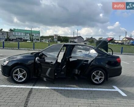 Чорний Фольксваген Джетта, об'ємом двигуна 2 л та пробігом 226 тис. км за 7600 $, фото 6 на Automoto.ua