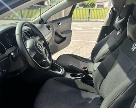 Чорний Фольксваген Джетта, об'ємом двигуна 2 л та пробігом 224 тис. км за 8800 $, фото 6 на Automoto.ua