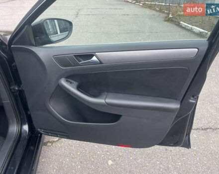 Чорний Фольксваген Джетта, об'ємом двигуна 1.6 л та пробігом 264 тис. км за 8100 $, фото 15 на Automoto.ua