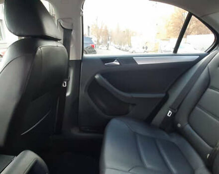 Черный Фольксваген Джетта, объемом двигателя 2.5 л и пробегом 163 тыс. км за 8799 $, фото 33 на Automoto.ua