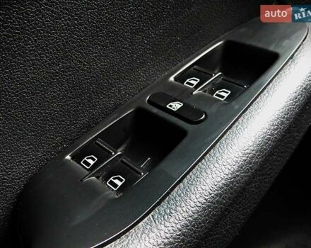 Черный Фольксваген Джетта, объемом двигателя 2 л и пробегом 151 тыс. км за 8800 $, фото 7 на Automoto.ua