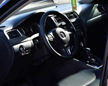 Черный Фольксваген Джетта, объемом двигателя 2.5 л и пробегом 280 тыс. км за 8700 $, фото 8 на Automoto.ua