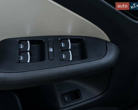 Фольксваген Джетта 2012 в Черкассах на Automoto.ua Черный Фольксваген Джетта, объемом двигателя 2.48 л и пробегом 261 тыс. км за 9900 $, фото 14 на Automoto.ua