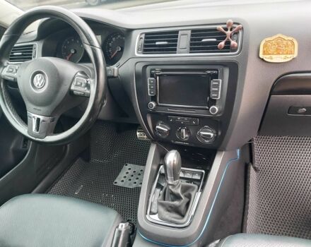 Черный Фольксваген Джетта, объемом двигателя 2.5 л и пробегом 236 тыс. км за 9300 $, фото 21 на Automoto.ua