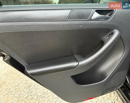 Черный Фольксваген Джетта, объемом двигателя 2.5 л и пробегом 186 тыс. км за 8750 $, фото 31 на Automoto.ua