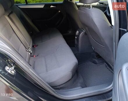 Черный Фольксваген Джетта, объемом двигателя 2.47 л и пробегом 243 тыс. км за 7900 $, фото 15 на Automoto.ua