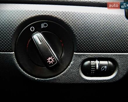 Черный Фольксваген Джетта, объемом двигателя 2 л и пробегом 151 тыс. км за 8800 $, фото 6 на Automoto.ua